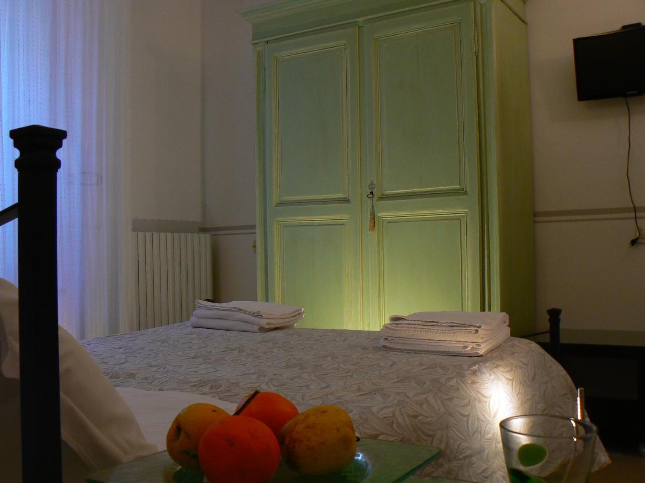 B&B Aquilone Урбино Экстерьер фото